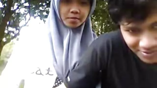 Erica ดู ค ลิบ วีดีโอ โป้ Fontes สีบลอนด์ที่ยอดเยี่ยม masturbates บนพื้น