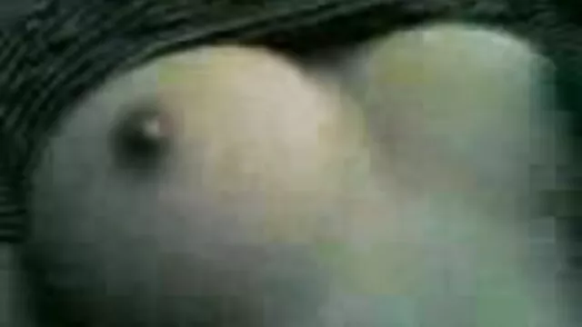 เหมือนกันมองเลสเบี้ยนน่าเกลียดให้ cunts เปียกของกันและกันด้วย cunnilingus ดู วี ดิ โอ โป๊