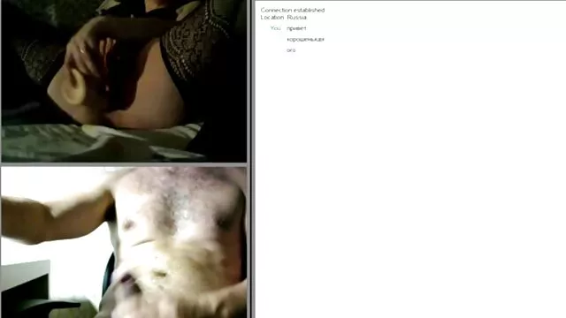 สีน้ำตาลอ่อนและไร้ยางอายให้ ดู วีดีโอ น้อง แน ท blowjob ในสวนสาธารณะ