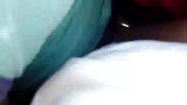 ลูกไก่รูปร่างดีได้รับ Dildo วีดีโอ เย๊ ด กัน ร่วมกันซนในห้องน้ำ