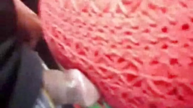 สุดที่รักมือสมัครเล่นสีน้ำตาลให้ วีดีโอ นั ง โป blowjob ที่มั่นคงใน POV